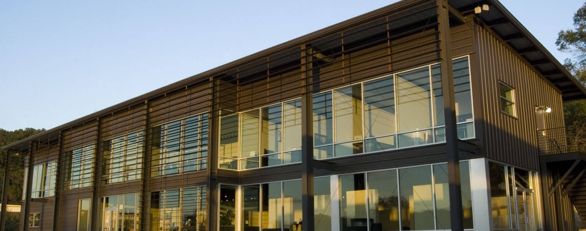 local commercial builder